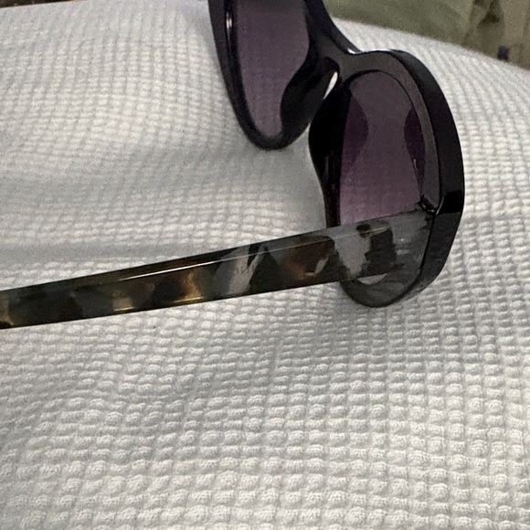 Vince Camuto Black Cat-Eye Sunglasses main image 4